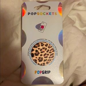 Cheetah pop socket!